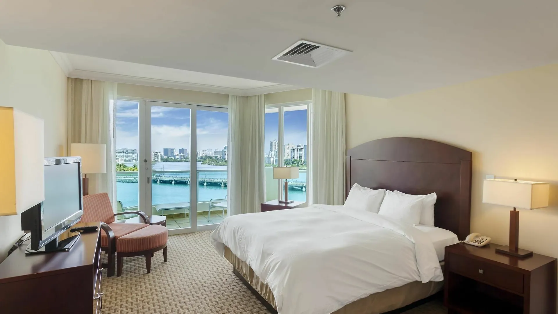 Resort Condado Lagoon Villas At Caribe Hilton San Juan